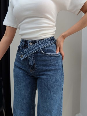 Esra Helvacı Çapraz Bel Detaylı Wide Leg Jean