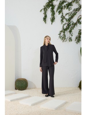 Aker Siyah Şal Yaka Bluz