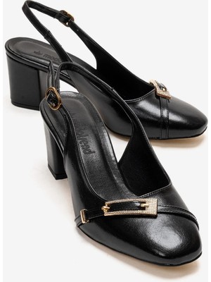 Ccway Kadın Tokalı Arkası Açık Küt Topuklu Sandalet Siyah Kırışık