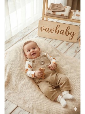 Vavbaby Ayıcık Figürlü Waffle Örme Bebek Salopet Takımı Bej (Çorap Hediye)