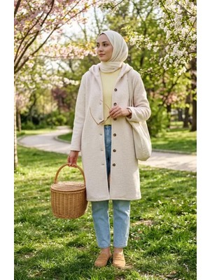 Kapüşonlu Düğmeli Kışlık Kap 2251-05 Ekru