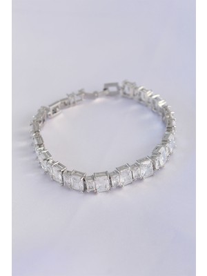 KSB Store Vip Seri Pirinç Zirkon Taşlı Gümüş Renk Baget Su Yolu Model Bileklik - Lisinya