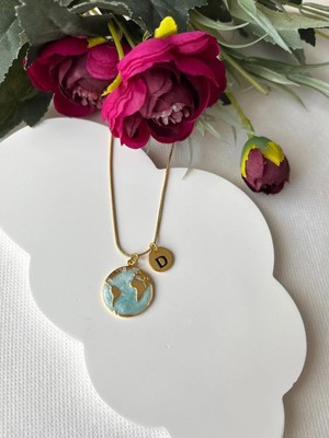 Nergis Collection Dünya Çelik Harfli Açık Mavi Tasarım Kolye