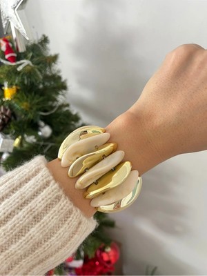 Nergis Collection Kadın Krem Tasarım Akrilik Kemik Gold Detaylı Bileklik