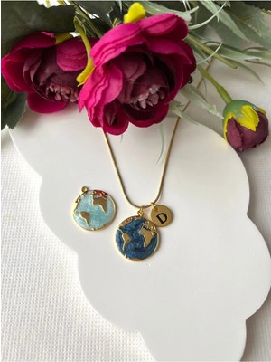 Nergis Collection Dünya Çelik Harfli Koyu Mavi Tasarım Kolye