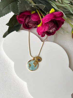 Nergis Collection Dünya Çelik Harfli Açık  Mavi Tasarım Kolye