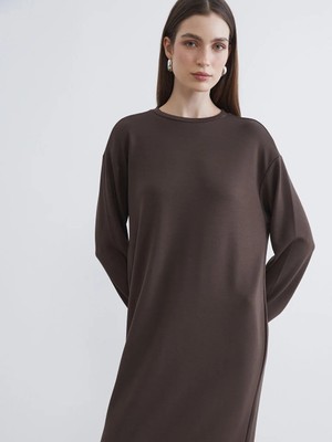 LC Waikiki Lcw Modest Kahverengi Bisiklet Yaka Yırtmaçlı Sweat Elbise