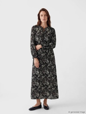 LC Waikiki Lcw Grace Siyah Bağlamalı Yaka Desenli Elbise