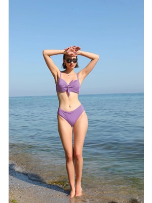 Genel Tedarik Kadın Içi Boş Fiyonklu Kaplı Lila Alt Üst Bikini Takım