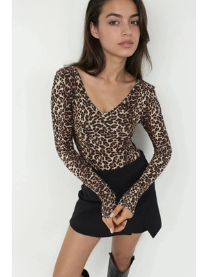 Hiccup Kadın Desenli V Yaka Vücudu Saran Sandy Örme Bodysuit Natural