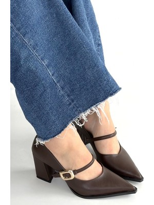 Erbilden Nıvra Kahverengi Cilt Kemerli Sivri Burun 7 cm Topuklu Ayakkabı