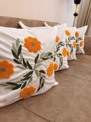 Punch Nakışlı Turuncu Çiçekli 4 Adet Dekoratif Kırlent Kılıfı – Salon & Oturma Odası