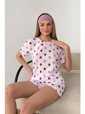 Giysa Kadın Bisiklet Yaka Çilek Desenli Şortlu Pijama Takımı Beyaz - 26Y 2054