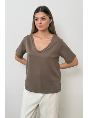Giysa Kadın V Yaka Modal Kumaş Basic T-Shirt Açık Kahverengi - MS0001587