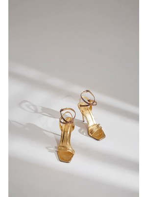 Ayakkabı Prensi Kwan Gold 10 cm   Klasik Topuklu Ayakkabı Kadın