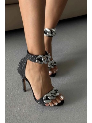 Ayakkabı Prensi Valent Aksesuar Detaylı Siyah Kot Taşlı Klasik Topuklu Ayakkabı Kadın