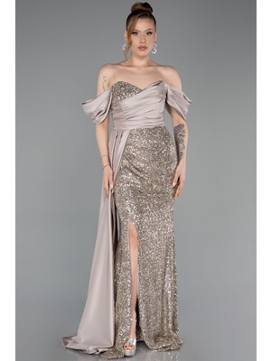 Abiyefon Kayık Yaka Yırtmaçlı Kuyruklu Uzun Pullu Abiye ABU4085