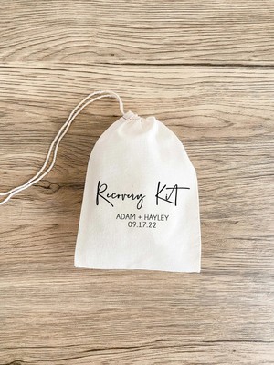 Ninastore Hangover Kit Çantası: Kişiselleştirilmiş Muslin Parti Hediyesi (Bekarlığa Veda)