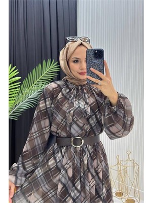 Neşeli Butik Kadın Kahverengi Ekose Desen Yaka Bağlama Detaylı Tül Kumaş Tesettür Elbise NMS087