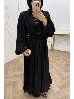 Neşeli Butik Kadın Siyah Eteği Fırfırlı Düğme Detaylı Pamuklu Salaş Tesettür Elbise NMS086