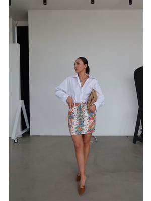 Özge Özgenç Çiçek Desenli Mini Etek