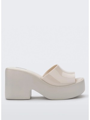 Melissa Topuklu Terlik, 40, Ekru