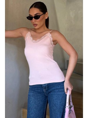 Madmext Pudra Dantelli V Yaka Ince Askılı Atlet MG2720