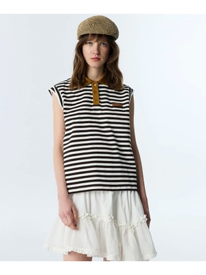 Twist Kontrast Triko Yaka Tişört TS1260070251074