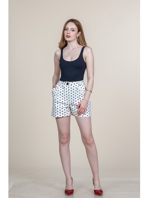 MissVina Puantiye Desenli Tek Pileli Cepli Kısa Şort 30382