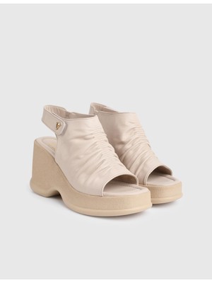 İLVİ Drina Hakiki Deri Kadın Bej Topuklu Sandalet