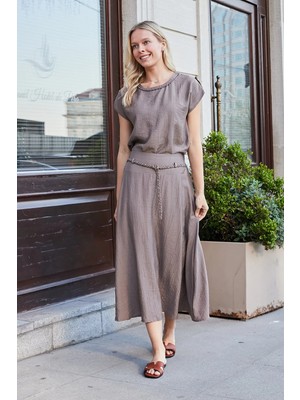 Jument Kadın Geniş Sıfır Yaka Yakası Örgü Aksesuarlı Omuzu Apoletli Bluz-Duman