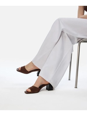 İpekyol Blok Topuklu Deri Terlik IS1260037036074