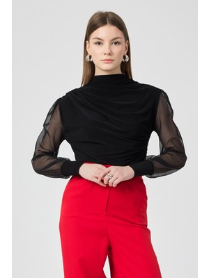 Segnante Kadın Büzgü ve Kolları Tül Detaylı Sandy Siyah Bluz