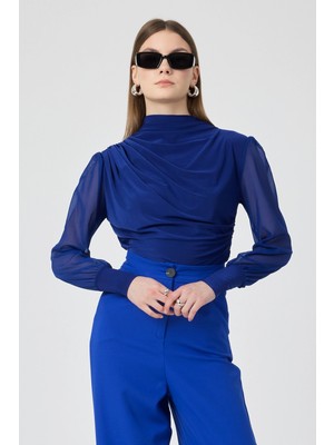 Segnante Kadın Büzgü ve Kolları Tül Detaylı Sandy Mavi Bluz