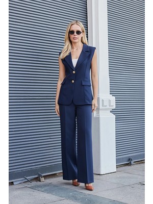 Jument Kadın Yakalı Cep Kapaklı Çift Düğmeli Hafif Likralı Kumaş Yelek-Lacivert