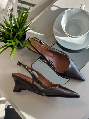 Erva'nın Butiği Kahve Kırışık Deri (Devin) Ayarlanabilir Toka Kadın Topuklu Ayakkabı