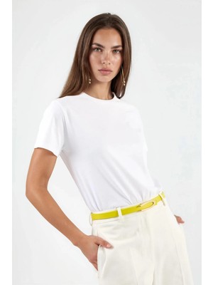 Hiccup Kadınlar Busem Düz Yaka Pamuk Tişört Beyaz