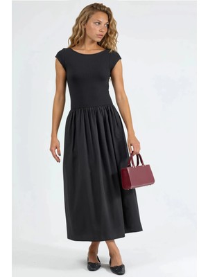 Hiccup Kadınlar Busem Kısa Kollu Bisiklet Yaka Midi Elbise Siyah