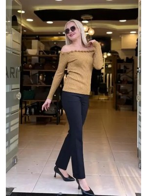 Unique Straplez Yaka Çiçek Detaylı Triko