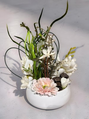 Florivya Minimal Seramik Saksı Masa Ortası Çiçeği Modern Dekoratif Yapay Çiçek Aranjmanı
