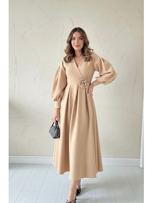 Khi-Zai Kadın Gül Detay Balon Kol Kruvaze Yaka Pileli Scuba Kumaş Elbise