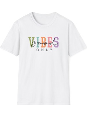Tişört Kodu “good Vibes Only” Regular Fit Tişört – Renkli Minimal Yazı Tasarım