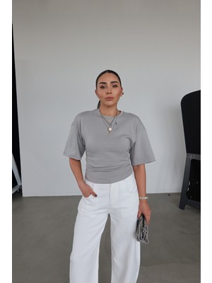 Özge Özgenç Yarasa Kol Yanları Büzgülü Bluz