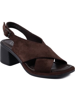 Beety 251 4916 26YS Kadın Sandalet