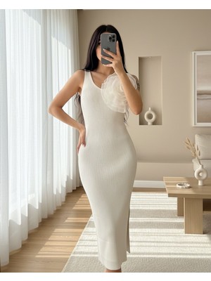 Moda Morfo Buyuk Güllü Triko Elbise -Beyaz