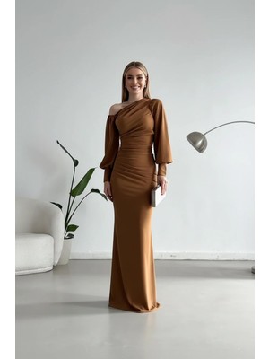 Kadın Tek Omuz Açık Detay Ithal Krep Kumaş Maxi Boy Uzun Kol Elbise