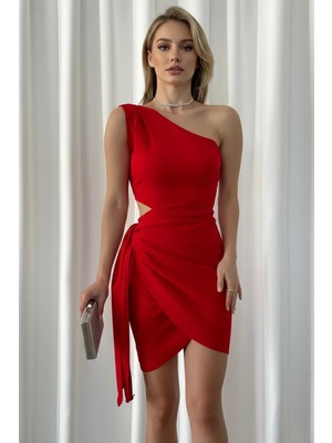 Kadın Asimetrik Kesim Eteği Bağlamalı Krep Kumaş Elbise