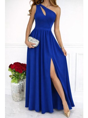 Gökyüzü Moda Kadın Omuzlardan Açık Asimetrik Yaka Detaylı Yırtmaçlı Maksi Boy Janjan Krep Elbise