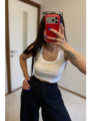 Guss Zımbalı Askılı Beyaz Crop Atlet