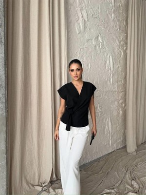 Femora Moda Yandan Bağlama Detaylı Kolsuz Bluz - Siyah